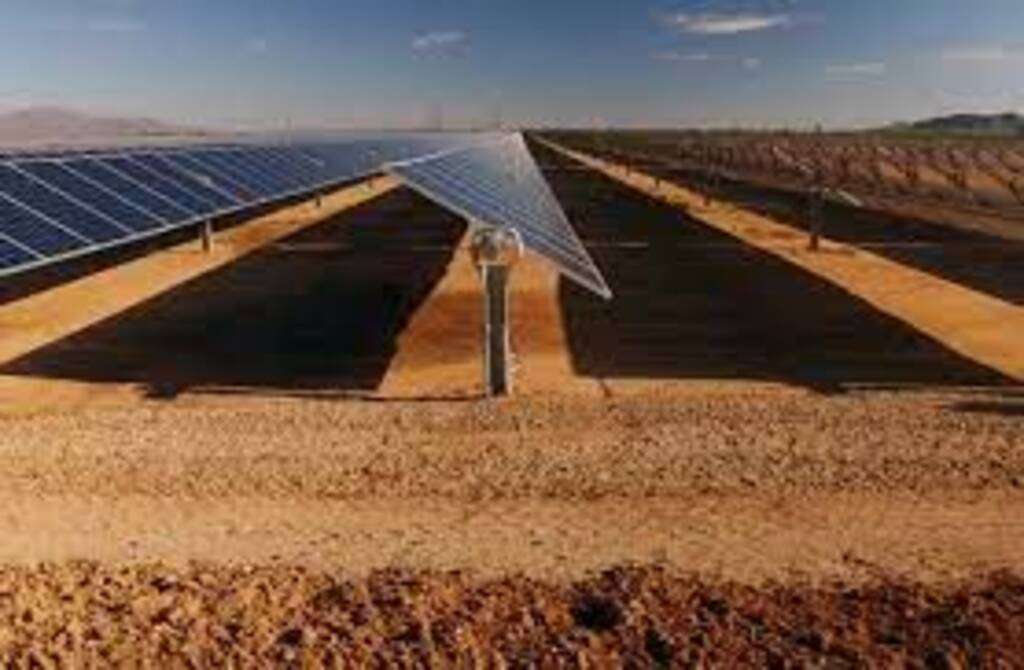 خبير-طاقة:-المصانع-تمتلك-فرصة-مثالية-للاستفادة-من-الطاقة-الشمسية